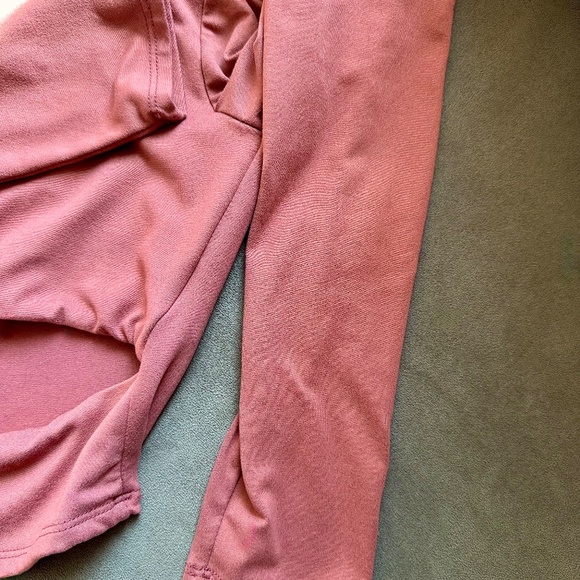 Urban Outfitters Maxine Cutout Mock Neck Top - Size S - Picture 11 of 13